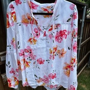 LOFT, MEDIUM, WHITE WITH MULTI COLOR FLOWERS